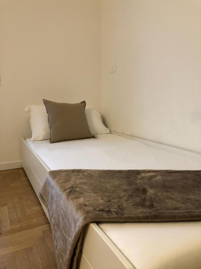 Apartment Attico Lussuoso : Letizia Castro (Lombardy)